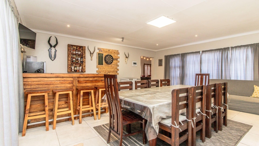 3 Bedroom Property for Sale in Franskraal Western Cape